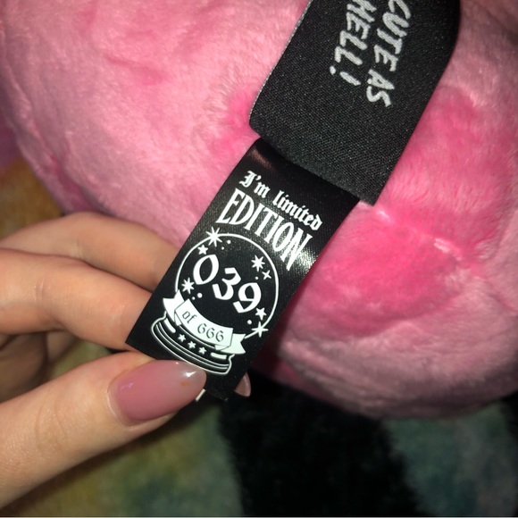 MAKE AN OFFER 🖤 Killstar Kreepture Bubblegum Dark Lord - Picture 3 of 3